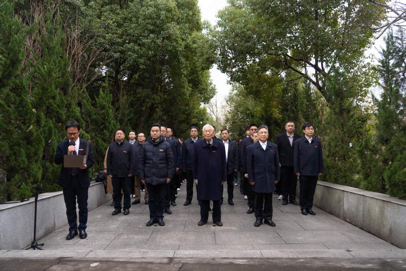 南京晓庄学院校领导、师生代表拜...