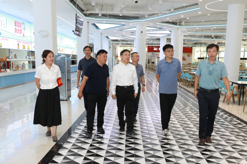 党委书记张策华带队检查秋季学期...